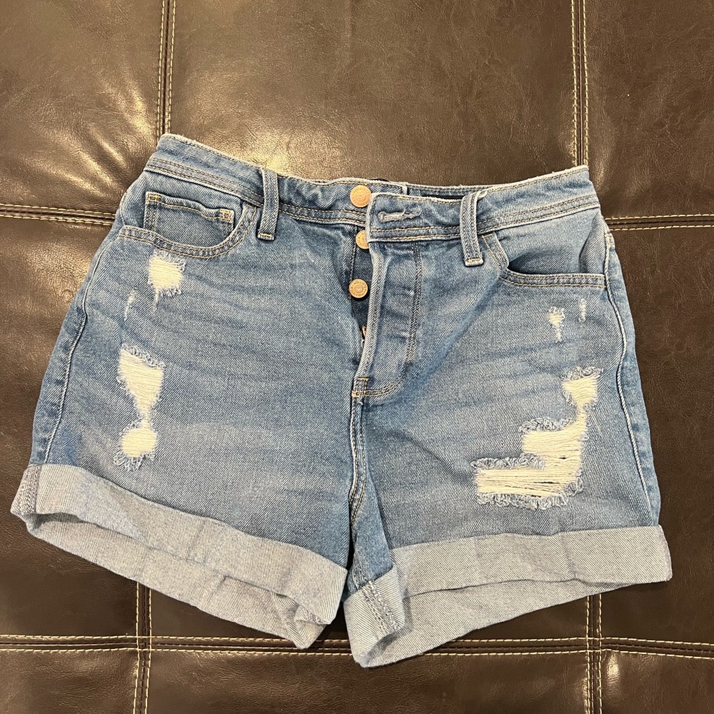 High rise hollister denim shorts 3.5” inseam